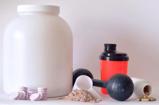 CREATINA E PROTEINE IN POLVERE UNA PESSIMA COMBINAZIONE? | Parafarmacia PHARMAGOLI